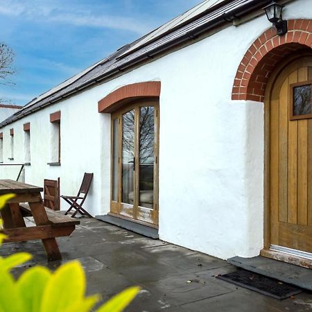 Orchard Cottage - Luxurious Barn Conversion - Beavers Hill Manorbier Exterior photo